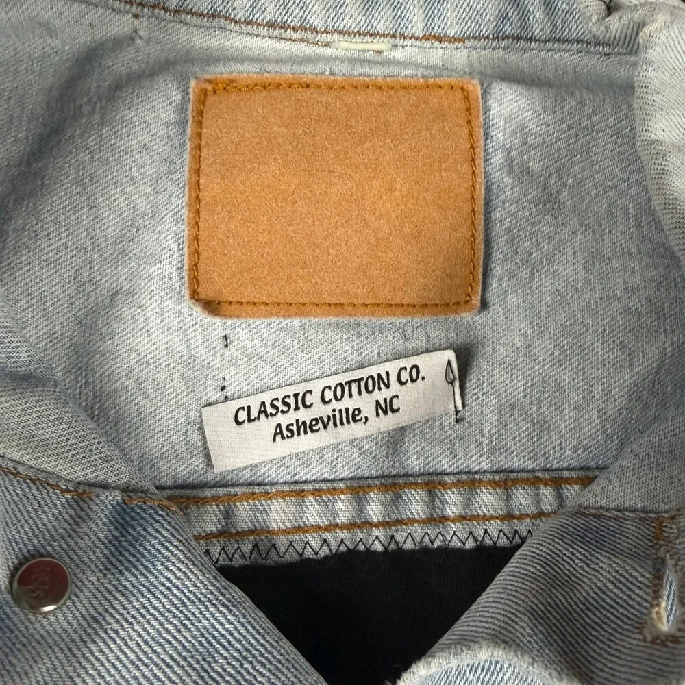 Classic Cotton Co Iron Maiden‎ The Trooper Denim Jacket Light Wash Blue XL